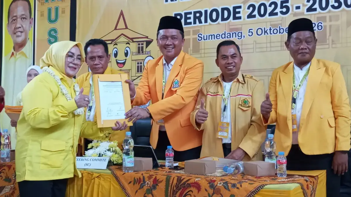 Yuslita Bilqis Resmi Daftar Calon Ketua Golkar Sumedang Yuslita Bilqis Resmi Daftar Calon Ketua Golkar Sumedang