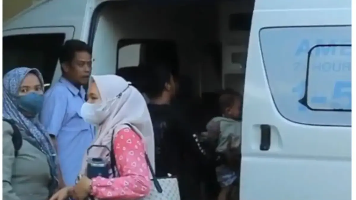 Siswa Sakit Perut setelah Konsumsi MBG Berdatangan ke RS Siloam, IGD Penuh Dirujuk ke RST Ciremai Siswa Sakit Perut setelah Konsumsi MBG Berdatangan ke RS Siloam, IGD Penuh, Dirujuk ke RST Ciremai