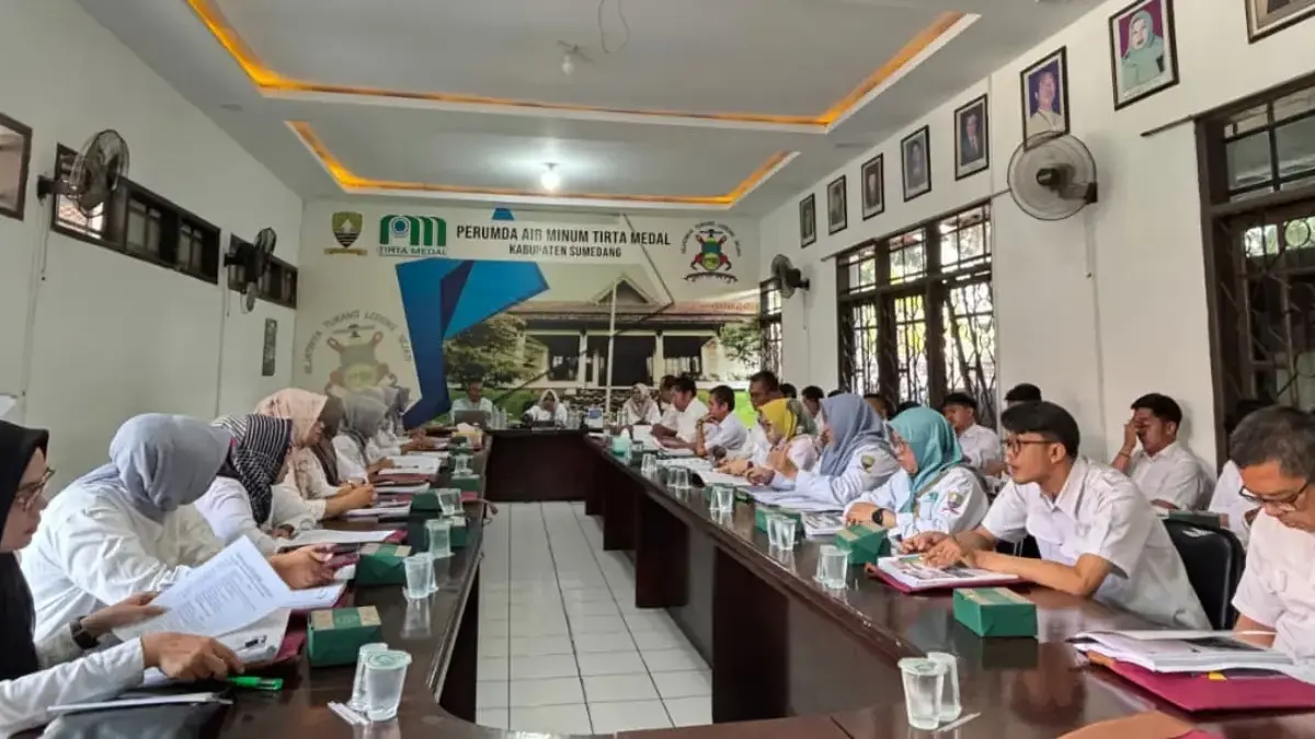 Perumda Air Minum Tirta Medal Sukses Gelar Pelatihan Penyusunan RKA 2027 Berbasis Manajemen Risiko Perusahaan Umum Daerah (Perumda) Air Minum Tirta Medal Kabupaten Sumedang telah selesai menyelenggarakan kegia
