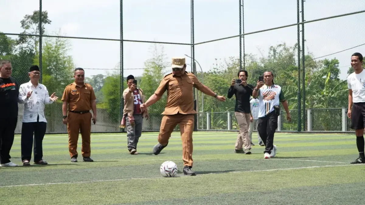 Bupati Dony Buka Liga Santri Mini Soccer 2026, Perkuat Silaturahmi dan Sportivitas Santri Bupati Dony Buka Liga Santri Mini Soccer 2026, Perkuat Silaturahmi dan Sportivitas Santri